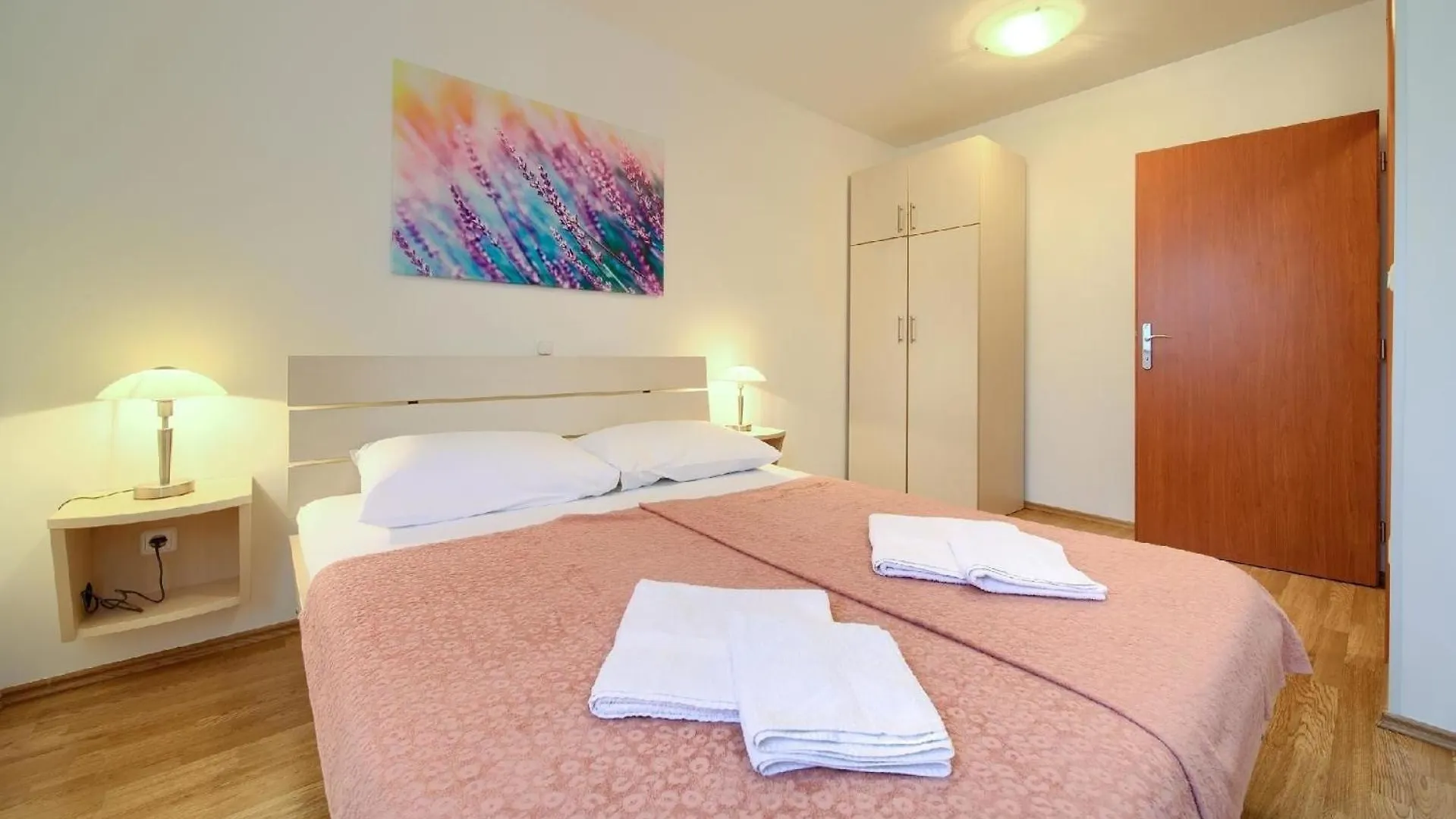 Appartement Mit Terrasse Šilo