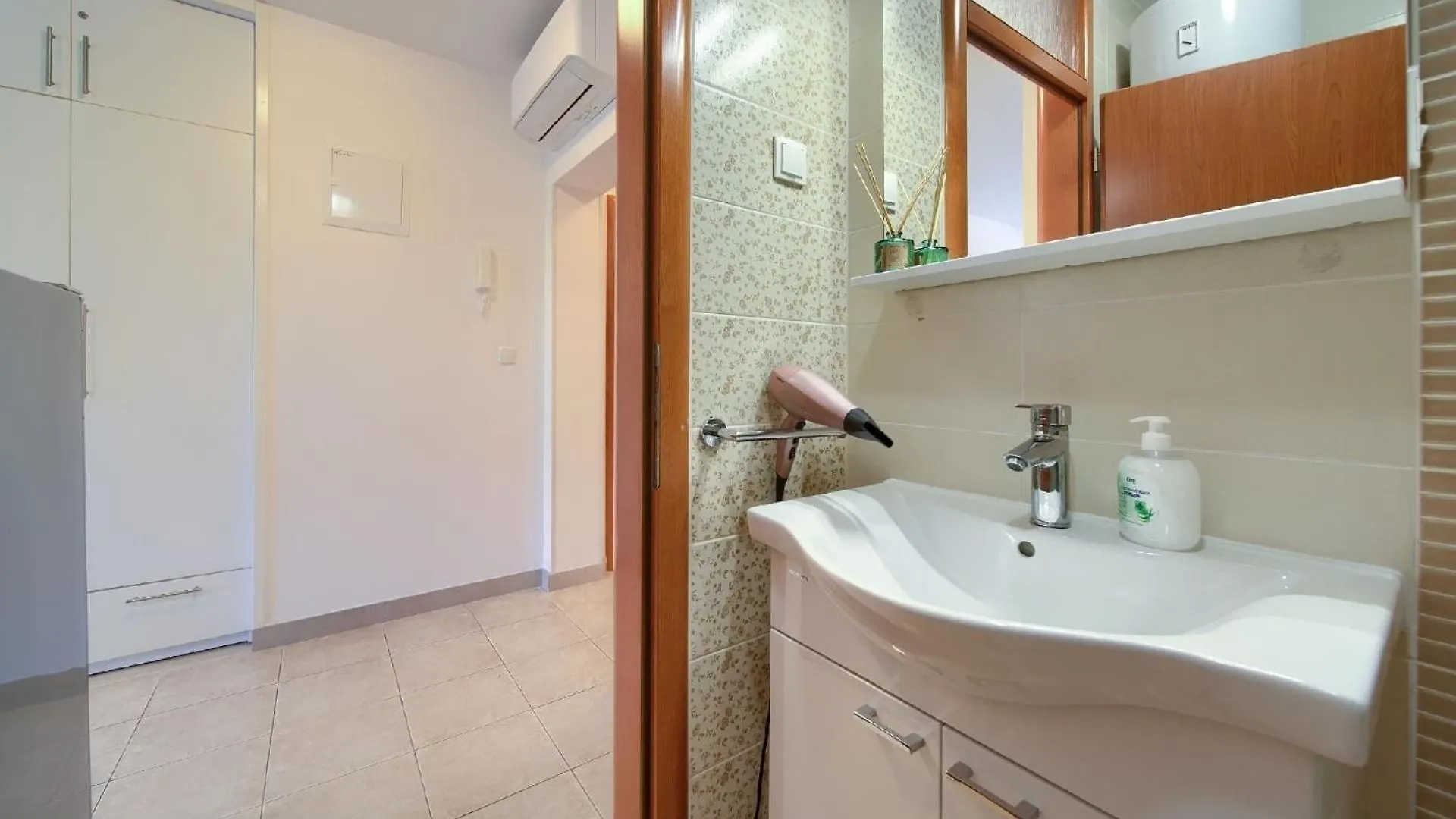 Appartement Mit Terrasse Silo  Apartment
