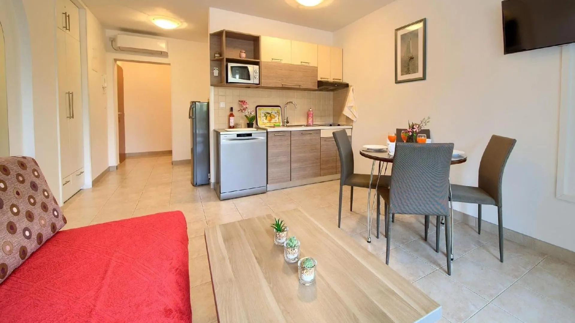 Appartement Mit Terrasse Silo  Silo (Krk)
